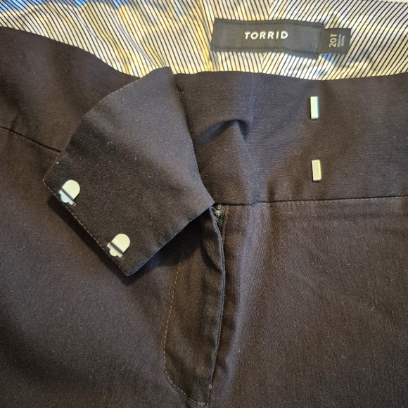 Torrid women's size 20T black dress pants, rayon, nylon spandex blend EUC - Picture 4 of 9